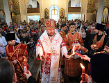 В день празднования Светлой Пасхи в Покровский кафедральный собор г. Шахты доставлен Благодатный огонь из Иерусалима