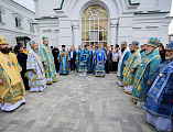Преосвященнейший Симон епископ Шахтинский и Миллеровский сослужил Главе Донской митрополии в праздник Донской иконы Божией Матери, установленный на Дону