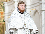 Преосвященнейший епископ Симон совершил воскресную Божественную литургию и иерейскую хиротонию в Покровском кафедральном соборе города Шахты
