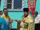 В храме Всех Святых в земле Русской просиявших г. Шахты по случаю престольного дня была совершена Божественная литургия