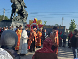 Крестный ход к поклонному кресту в день 80-летия Великой Победы