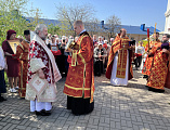 Пасхальное торжество в храме Донской иконы Божией Матери города Новошахтинска в среду Светлой седмицы