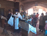 В храме апостола и евангелиста Иоанна Богослова хут. Красный иерей Андрей Павленков совершил чин освящения колоколов