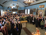 В престольный день Преосвященнейший епископ Симон возглавил праздничное богослужение в храме святителя Николая Чудотворца города Шахты
