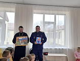 Иерей Александр Левчик встретился с юными казачатами детского сада станицы Боковской