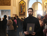 Епископ Симон совершил утреню Великого Пятка с чтением двенадцати страстных Евангелий
