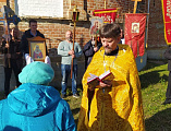 В день прославления всероссийских святителей в храме станицы Бессергеневской прошла праздничная Божественная литургия и состоялся традиционный крестный ход