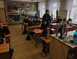Очередную встречу со студентами Миллеровского казачьего кадетского техникума духовный наставник учащихся отец Димитрий (Яроцкий) посвятил анализу жития и подвига святой блаженной Ксении Петербургской